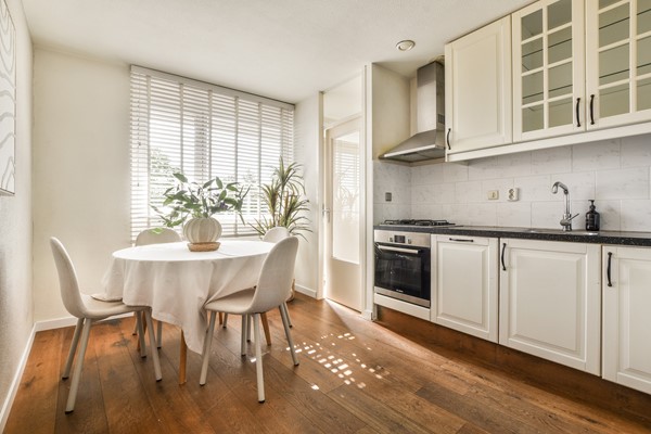 Medium property photo - Laan van Vlaanderen 154, 1066 MR Amsterdam